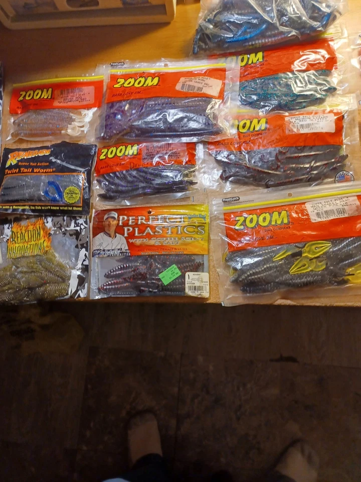 25包鲈鱼钓鱼塑料鱼饵 — 第 2/4 张图片