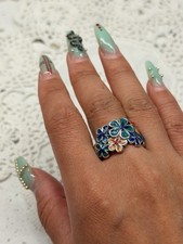 silver tone metal band ring multicolor enamel flower design size 8