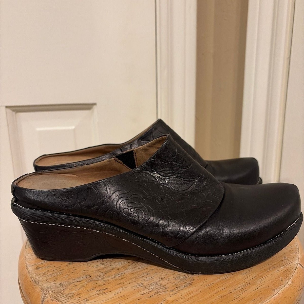 L'Artiste by Spring Step black embossed floral leather wedge mules View 4