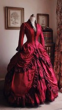 Medieval Vintage Ball Gown V-neck Evening Dresses Red Ruffle Floor Length