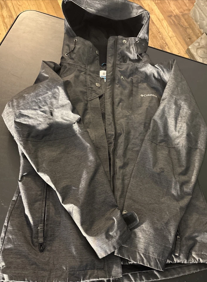 Chaqueta Columbia Para Mujer Gris Medio Omni-Tech Impermeable Forrada Con Capucha Exterior Me Foto 4 de 4