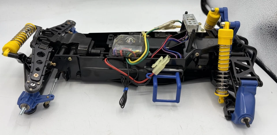 For parts TAMIYA Boomerang 4WD chassis with motor and speed controller - Image 3 of 4