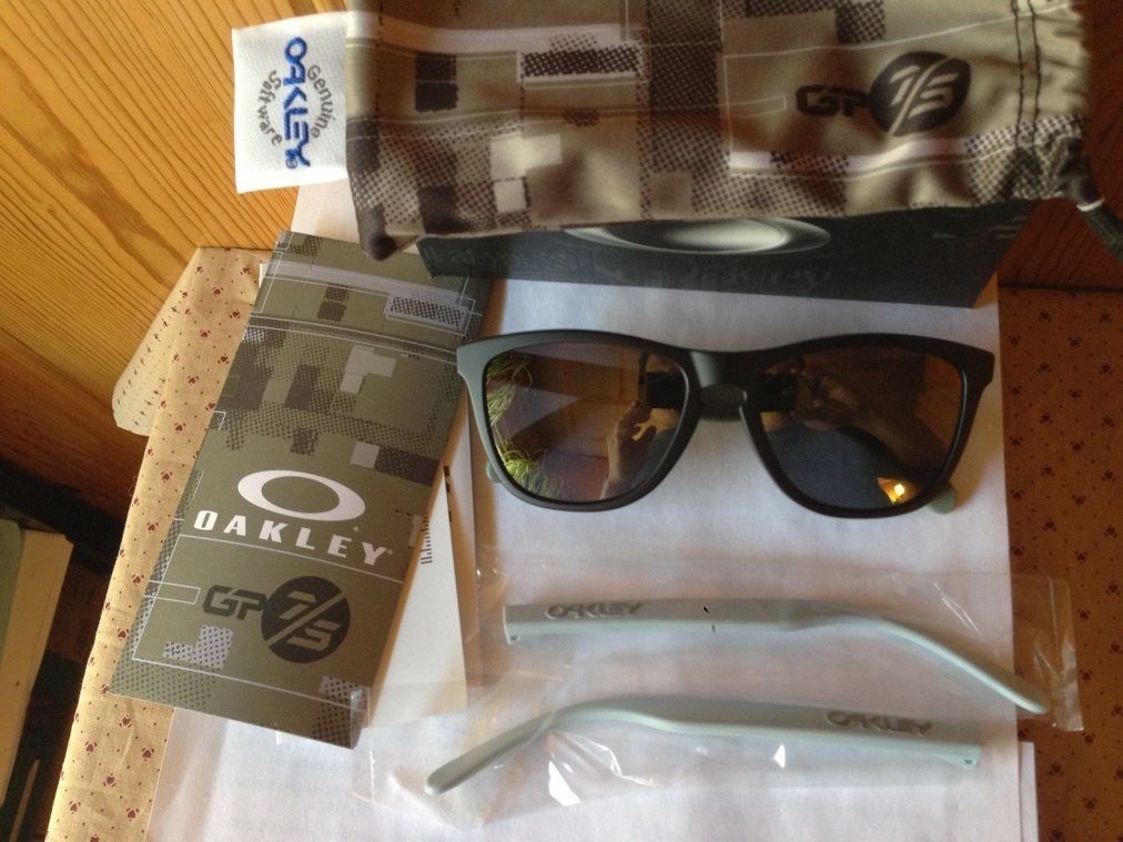 小物 OAKLEY FROGSKINS Matte Olive Black Oakley - Frogskins - Matte Black | Prizm Black Iridium