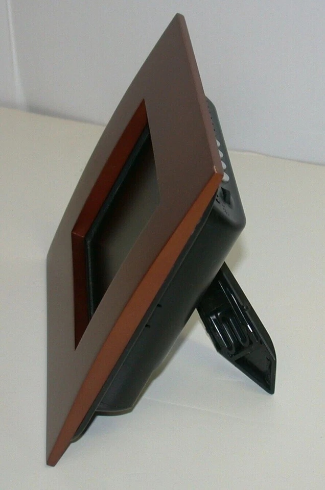 Westinghouse Digital Photo Frame with 5.6" LCD screen ~ Model DPF-0561 - Image 4 of 4