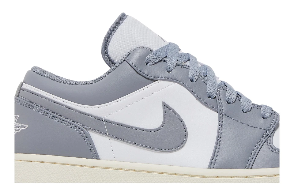Zapatos para hombre Air Jordan Air Jordan 1 Low 'Vintage Grey' 553558-053 Foto 2 de 4