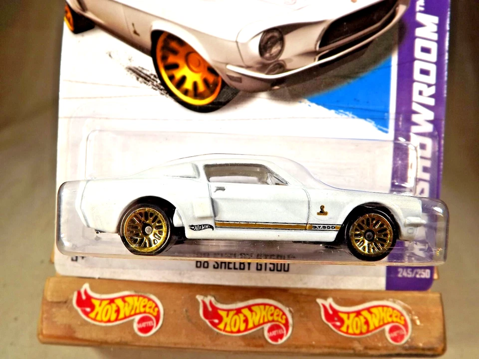 2013 Hot Wheels ERROR #245 HW Showroom-Performance '68 SHELBY GT500 White - Image 2 of 4