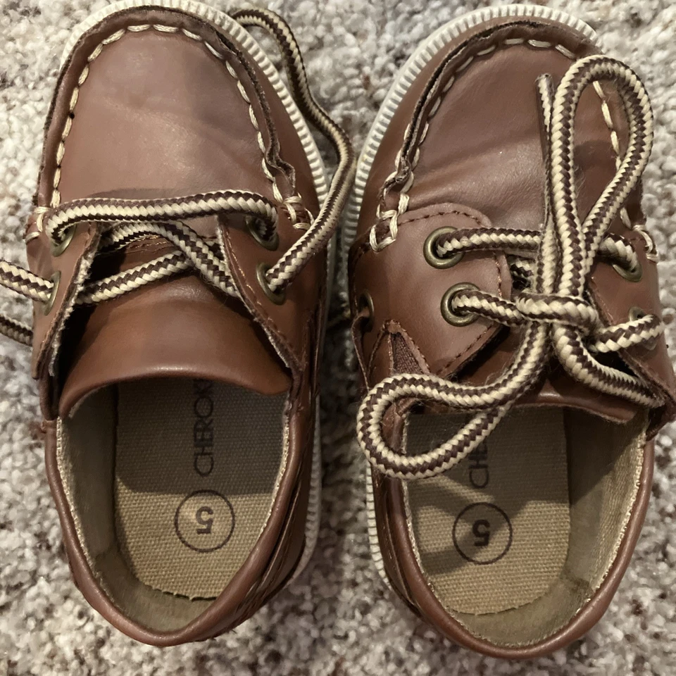 Bebé Niño, Zapato Barco Talla 5 Cherokee Tostado Foto 4 de 4