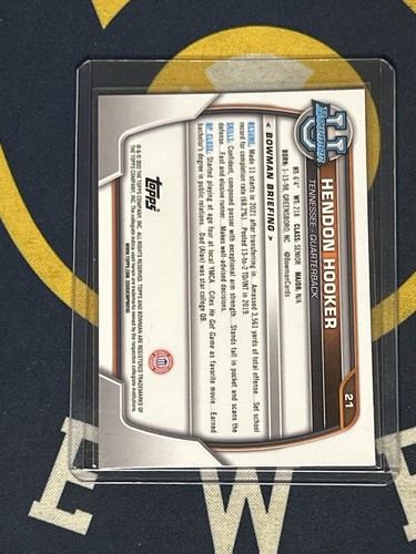 2022 Bowman University Chrome - Hendon Hooker #21 Pink Refractor (RC) - Picture 2 of 2