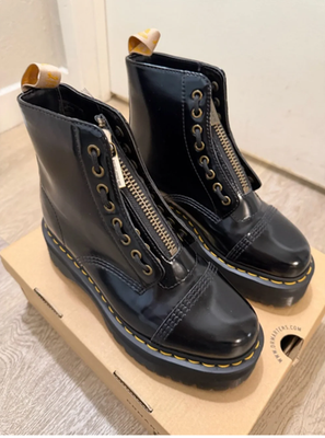 Dr Martens Sinclair Zip Up Vegan Black Oxford Platform MSRP$280