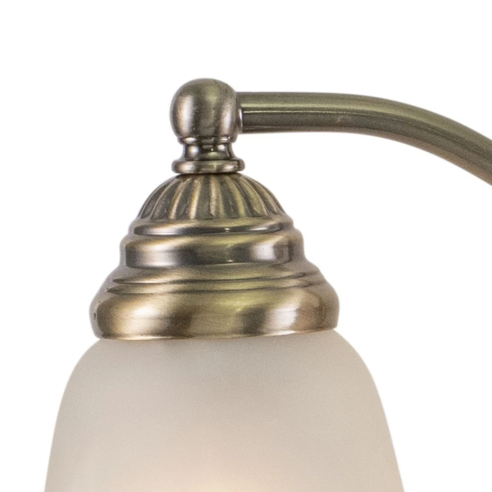 Lámpara de baño Standford 4 luces en estilo tradicional 7 pulgadas de alto y 26 Foto 2 de 4