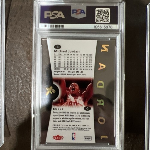 Lote secuencial PSA 2006-2007 Fleer Ex Michael Jordan, LeBron James, Kobe Bryant - Imagen 6 de 7