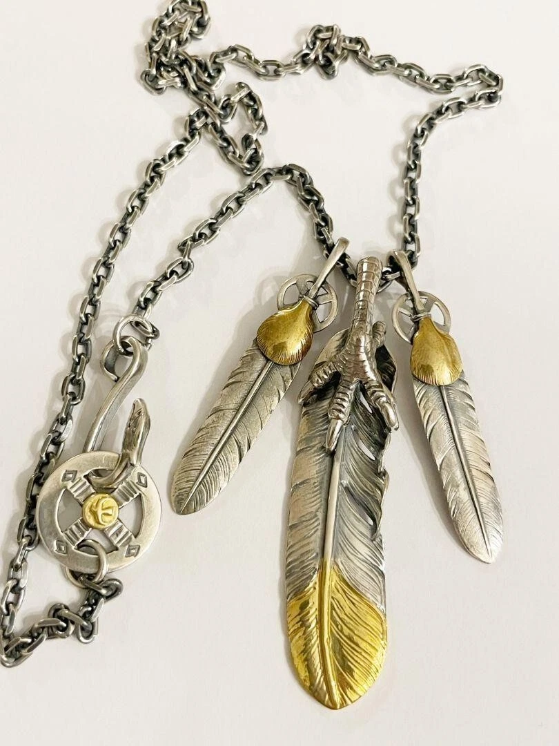 Goros 2024 feather necklace