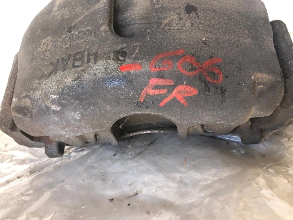 Pinza de freno delantera derecha OEM 1998-2005 VOLKSWAGEN PASSAT GLS OEM Foto 2 de 4