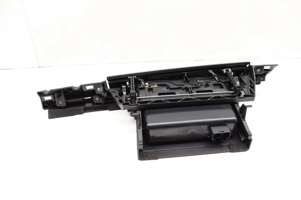 2015 BMW 740LD XDRIVE - Right DASH Storage TRAY / BIN 9119796 - Image 3 of 4