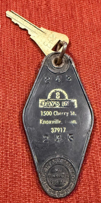 Vintage Days Inn Hotel Motel Room Key Fob Keychain KNOXVILLE TENNESSEE TN #243