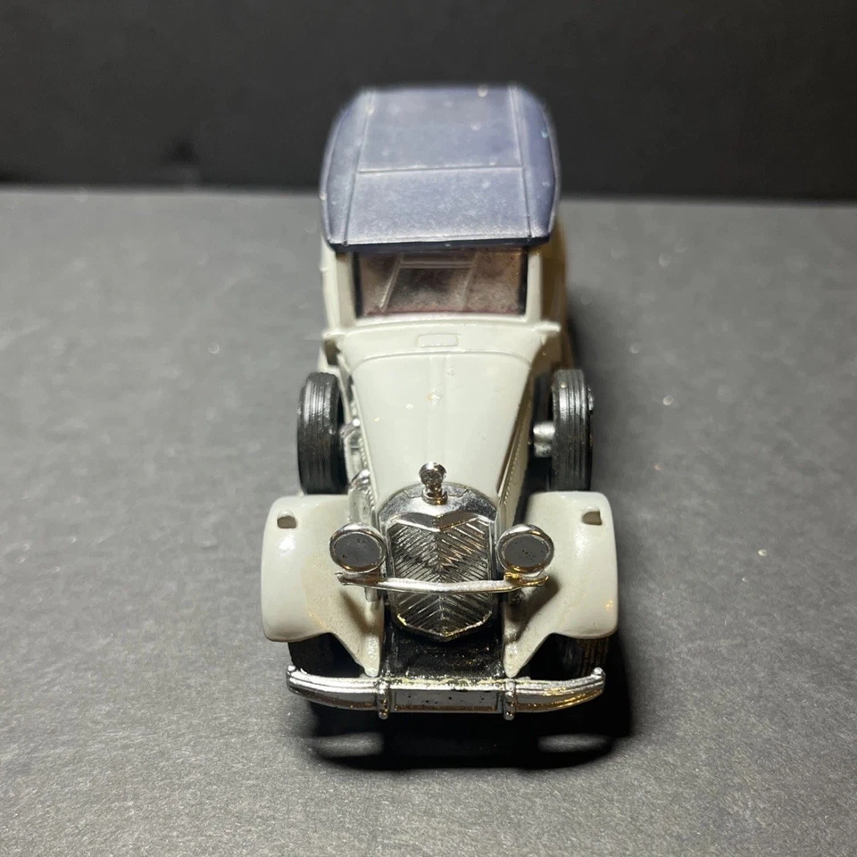 Camión de reparto Jaguar Ford Mercedes Benz de colección Matchbox Vehicle’s. Estado fresco Foto 3 de 4