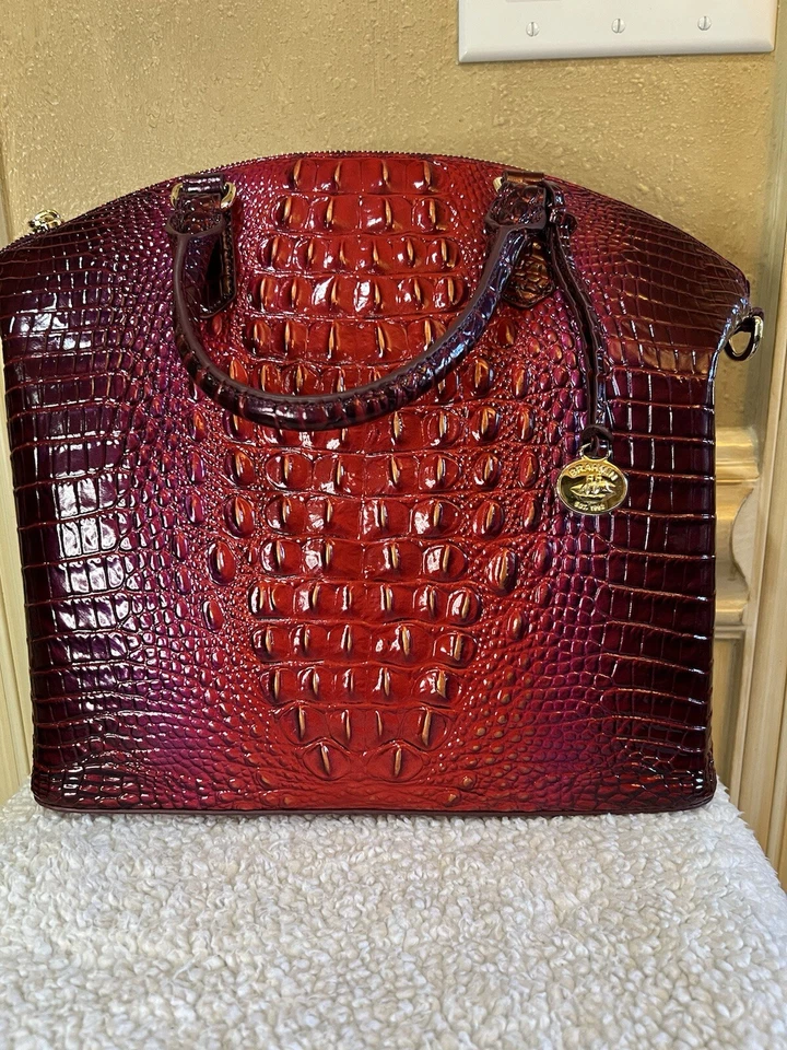 Nuevo con etiquetas Brahmin 40 Aniversario Grande Rojo Rubí Ombré Duxbury