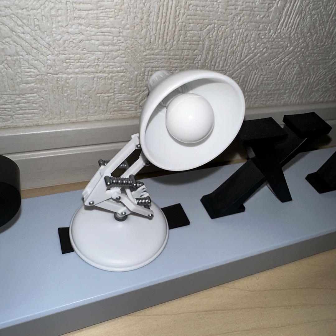 PIXAR ランプ & PIXAR ロゴフィギュア s-l1200.png