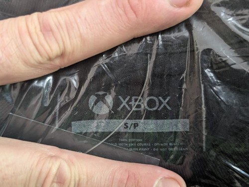 AUTHENTIC 2021 Xbox Gear Shop BLACK & GOLD Shiny Halo 20th Anniv T-SHIRT! Small - Picture 5 of 5