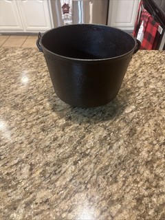 #7 Cast Iron 3 Leg Bean Pot KettlePeyote Drum 9 1/8” Across With Gate Mark