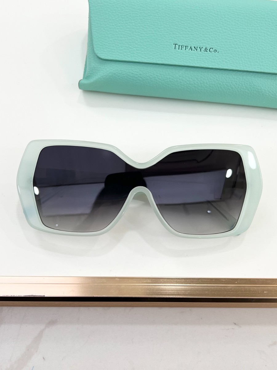 New In Box Tiffany & Co. Women Luxury Butterfly Sunglasses  display picture 1