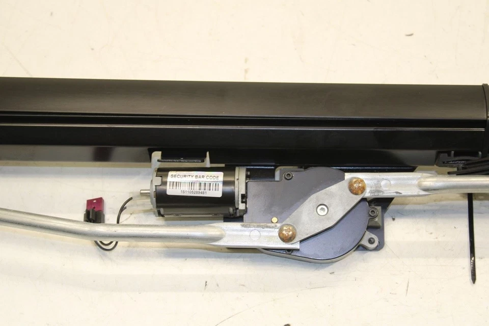 2010-2015 BMW 750Li xDrive Janela Traseira Guarda-sol Rolo Persiana com Tampas de Cobertura - Imagem 4 de 4