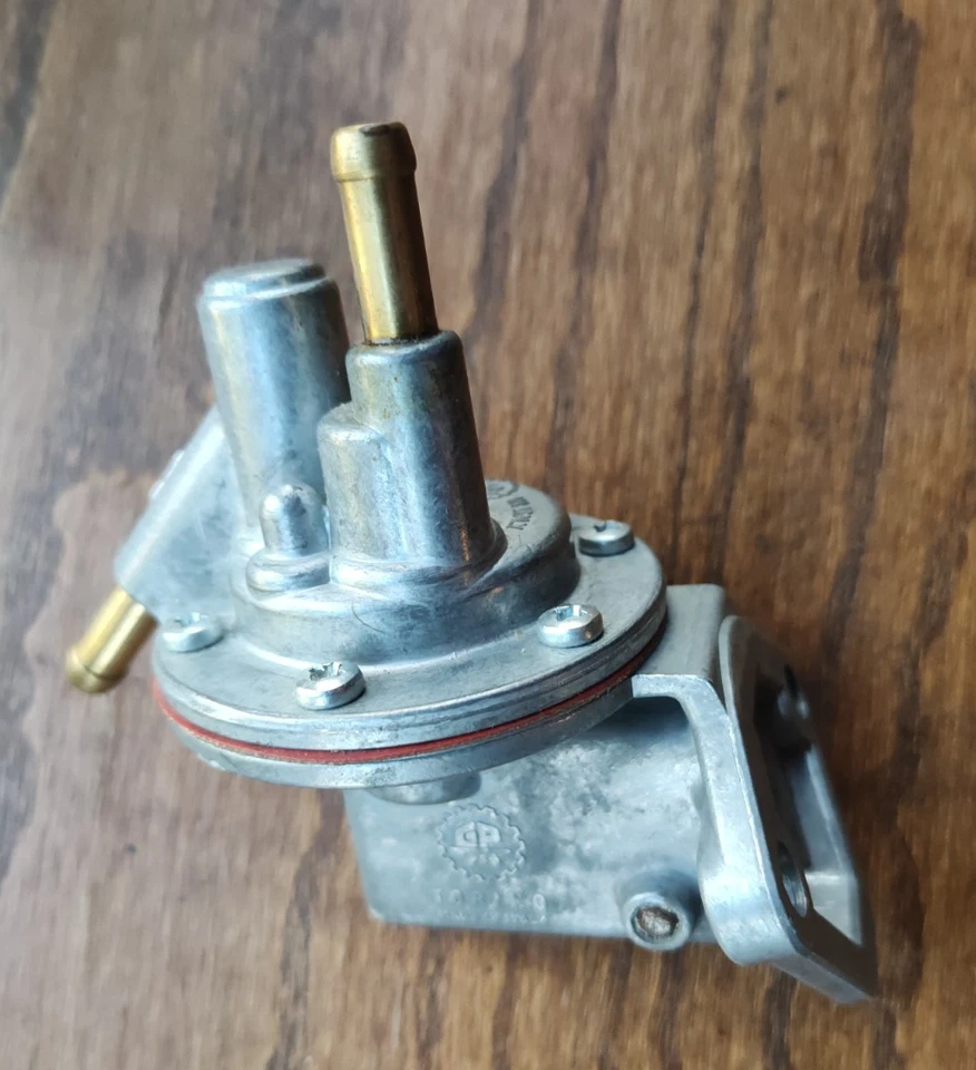 BOMBA DE COMBUSTIBLE FIAT 1500 CABRIOLET 1800 2100 2300 NUEVA HECHA EN ITALIA Foto 2 de 3