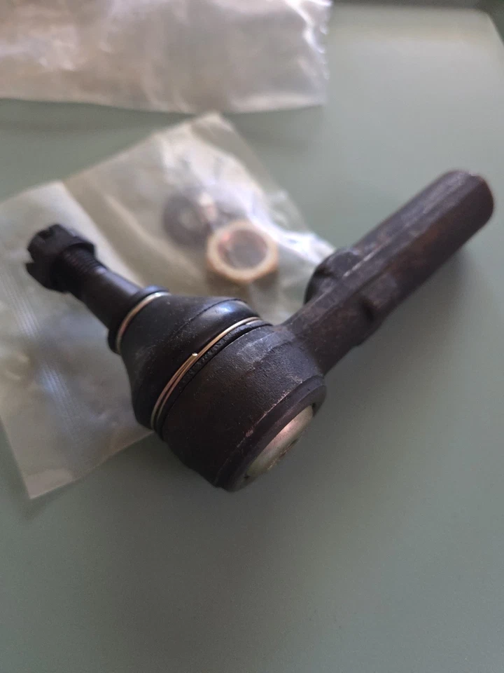 MOOG Outer Tie Rod Ends ES3452 For 1997-2005 Cadillac Deville. New W/O Box - Image 3 of 4