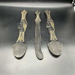 VTG carved wood two spears one machete Venezuela wall decor