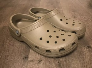 crocs size 11 womens