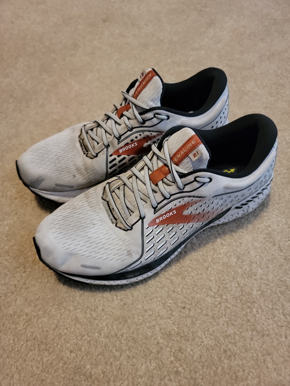 Brooks Adrenaline GTS 21 Running Shoes 