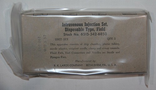 ORIGINAL, UNISSUED PRE VIETNAM DISPOSABLE FIELD I-V SET, 1957 DATED