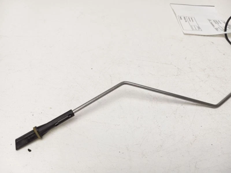 Volkswagen CC 2010 elemento de bloqueo tapa de llenado de combustible OEM 41897 Foto 3 de 4