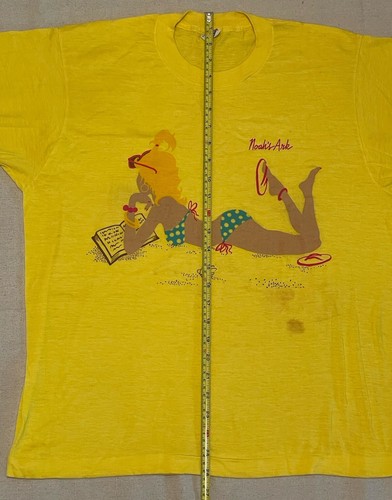 VTG Noahs Ark Yellow Wisconsin Dells Bikini Woman USA T-SHIRT Size XL Fits L - Picture 13 of 18
