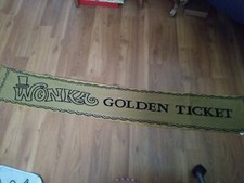 Warner bros studio Willy Wonka Golden Ticket Scarf New