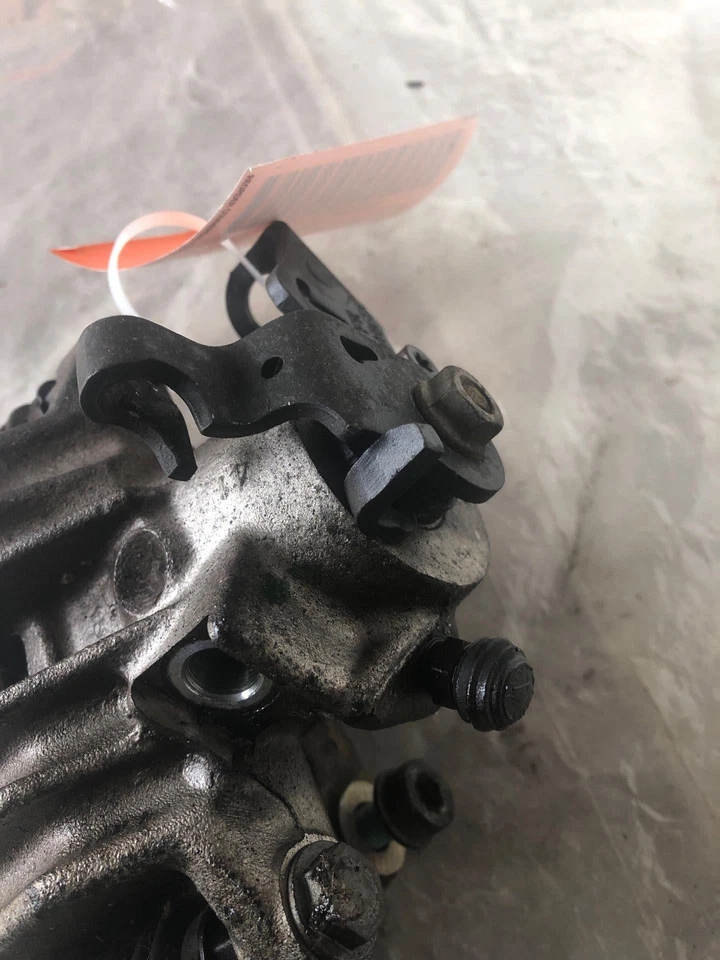 Pinza de freno trasera derecha lado del pasajero derecho OEM VOLKSWAGEN JETTA GLI 2000-2004 Foto 3 de 4