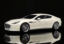 AUTOart 1/18 Aston Martin Rapide S 2015 White Diecast Car Model 70256