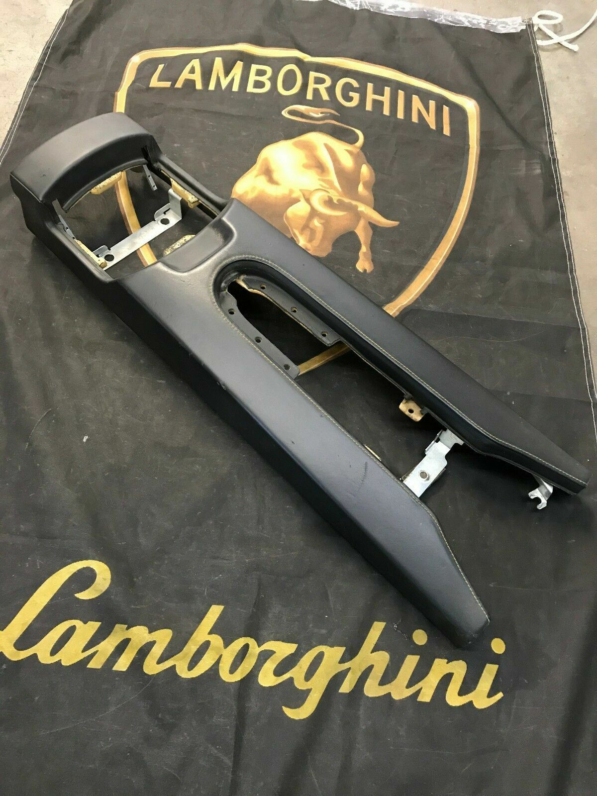 LAMBORGHINI GALLARDO COUPE SPYDER LP560 INTERIOR CENTER CONSOLE OEM 400863242A