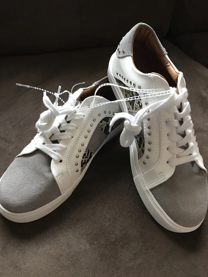 NWT Steve Madden Women’s Studded Faux Snakeskin Gray Sneakers 6.5 - Image 3 of 4