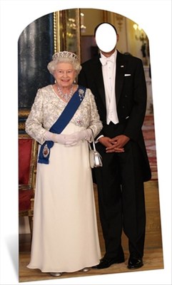 Queen Elizabeth II Ständer in Pappausschnitt Platin Jubiläum Party Foto Spaß 