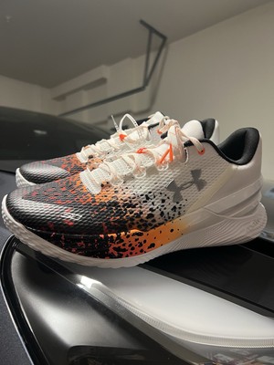 Under Armour Curry Low FloTro NM Chef Curry White Mens 3026277-100  NEW