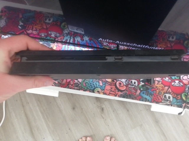 Sony PlayStation 4 Slim, Foto 2 von 5