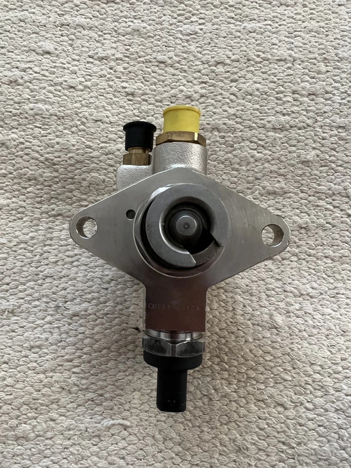 Nuevo OEM Audi A6 RS5 4.2 FSI VW Touareg Inyección Directa Alta Presión Bomba de Combustible Foto 2 de 4