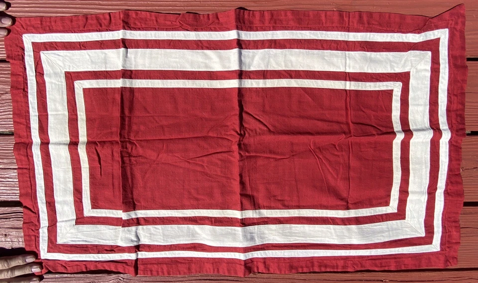 1 almohada Michael Kors marcos rojos falsos algodón king en muy buena condición Foto 3 de 4