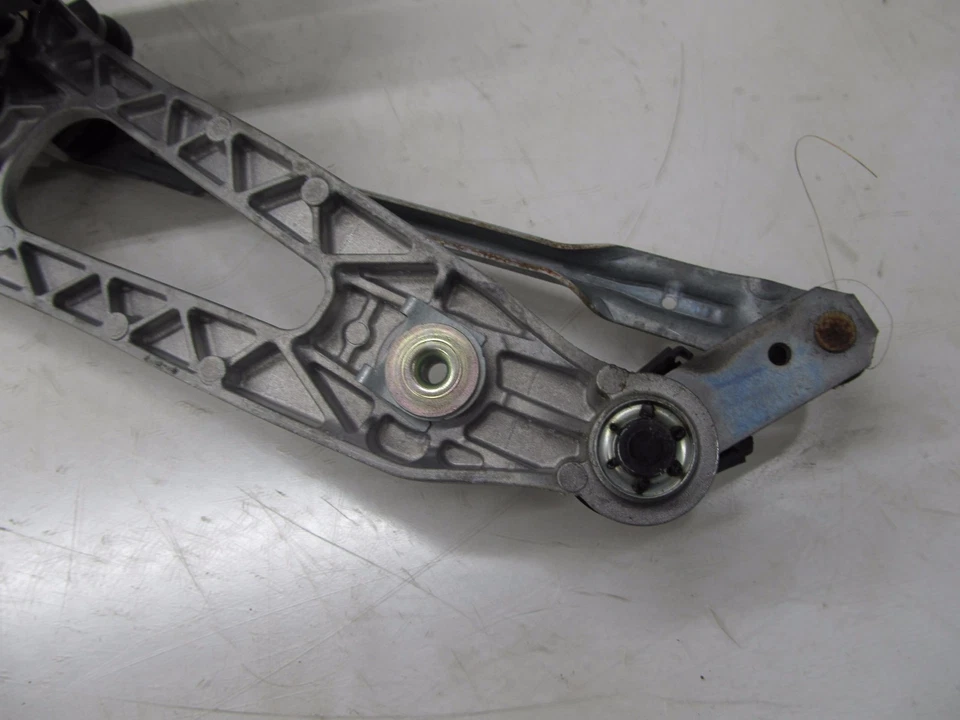 Porsche Boxster 981 2013-2015 OEM limpiaparabrisas acoplamiento con montaje de motor Foto 2 de 4