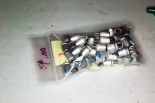 5 pieces 820uf 2.5v solid electrolytic cap 6.3mm x 8.6mm - PULLS GUARANTEED