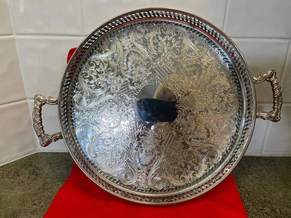 Bandeja de placa plateada JM Rogers 11" con asas borde de 1-1/4" Foto 2 de 4