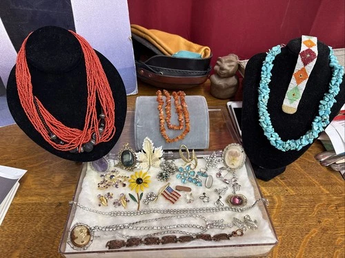 Lot of vintage Costume Jewelry Rhinestones Cameo Victorian Brooch