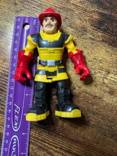 Fisher Price 2010 Rescue Heroes Billy Blazes Firefighter Action Figure - Picture 4 of 4