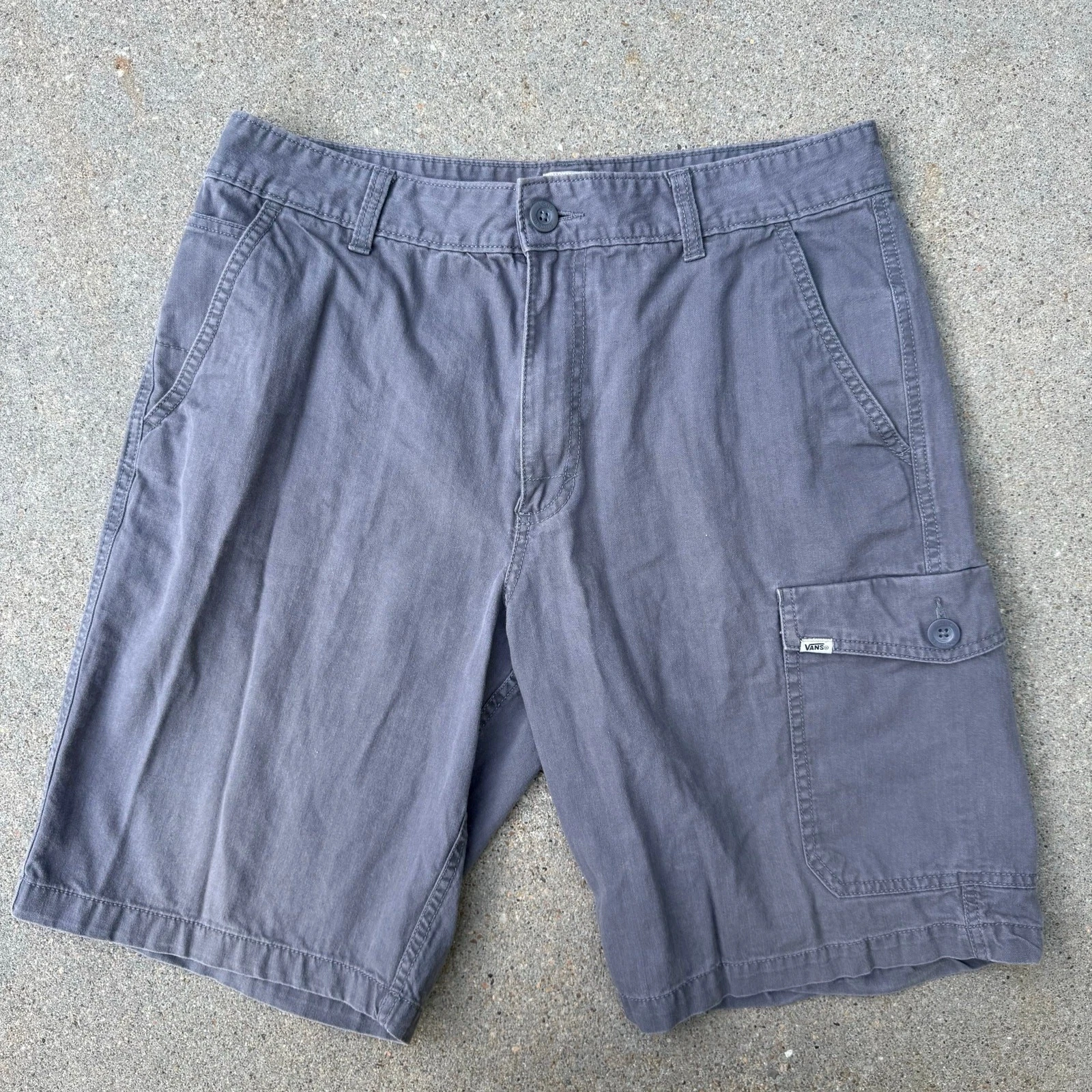 Pantaloncini uomo Vans grigio piatto davanti taglia 34 cotone casual